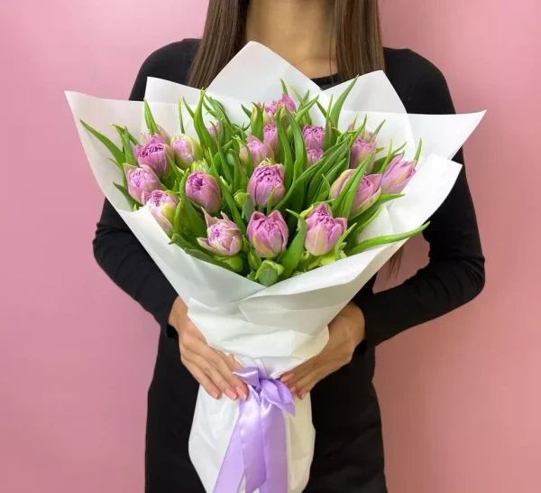 Букет из 21 пионовидных тюльпан "Lavender"